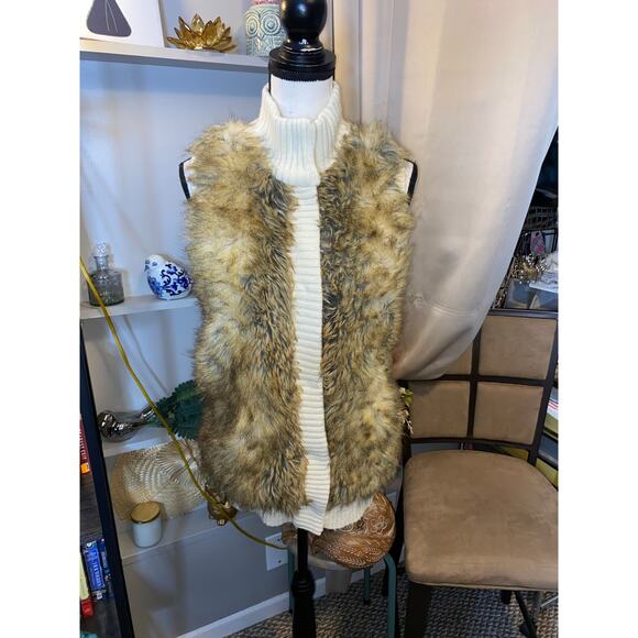 Michael Kors Faux-Fur Cream Button Front Sweater Vest size Small Brown Tan Fur - Picture 4 of 11